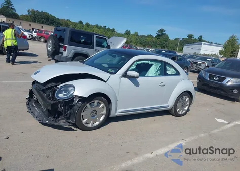2018 Volkswagen Beetle 2.0T Se z USA, uszkodzony, nr VIN 3VWJD7AT3JM726599